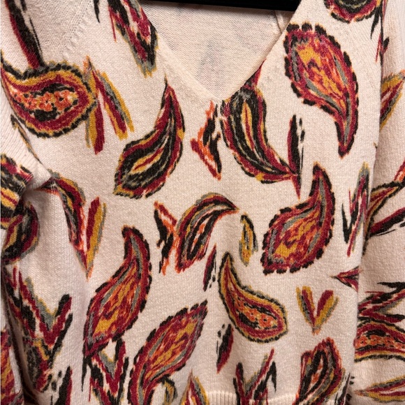 LOFT Women's V-Neck Sweater with Paisley Design Long Sleeve Size Small oversized - Picture 4 of 12
